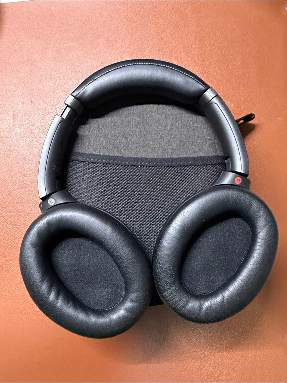 Sony Matte Black Over-Ear Wireless Headphones - Picture 3 of 4